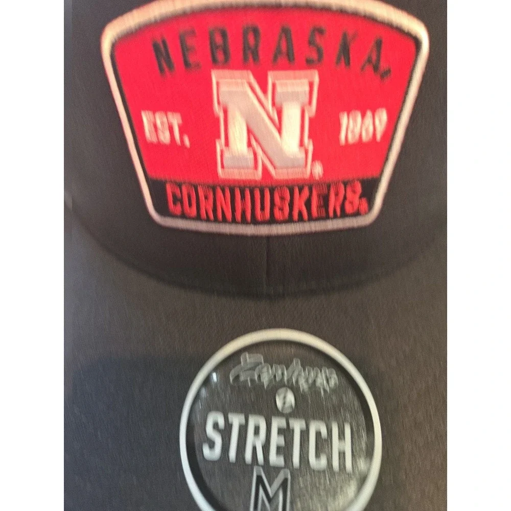 Zephyr Stretch Nebraska Cornhuskers Medium New‎ Switchback